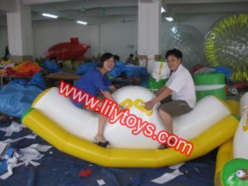 Inflatable teeterboard