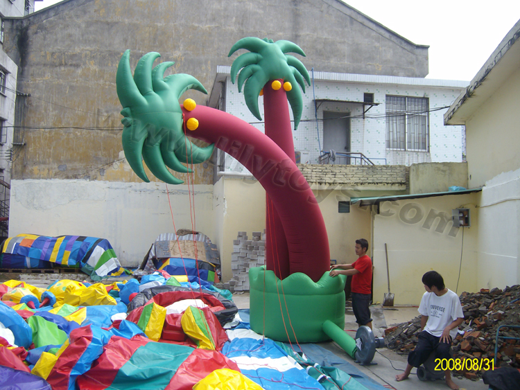 Inflatable tree