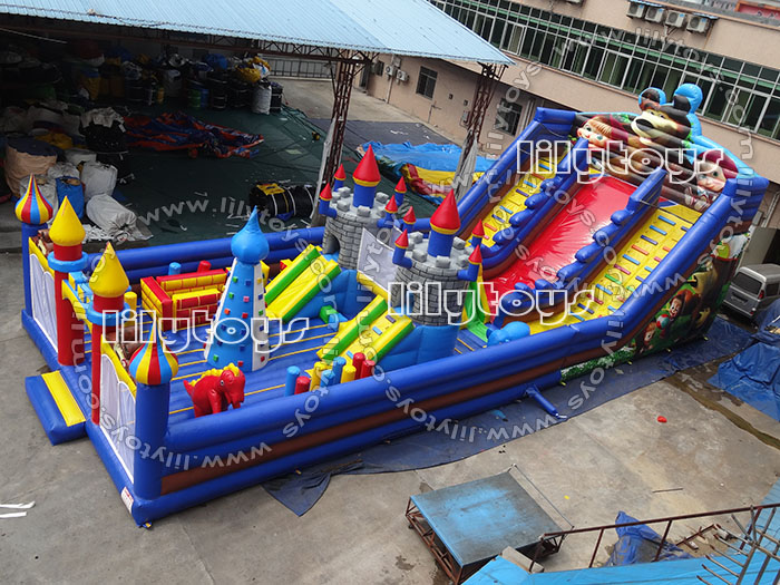 Bear fun city