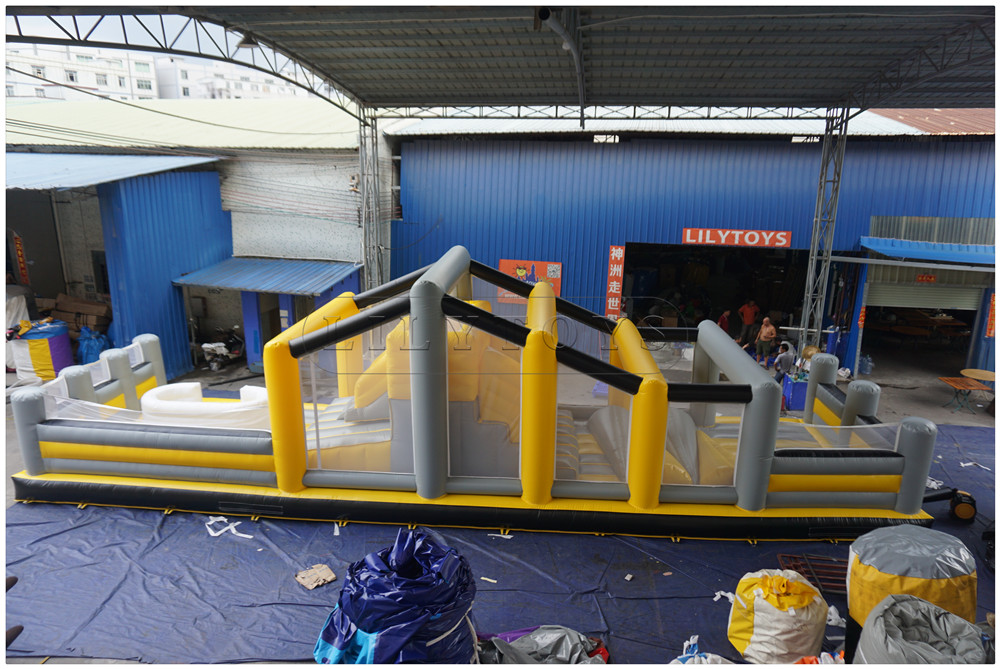 inflatable obstacle courses-12