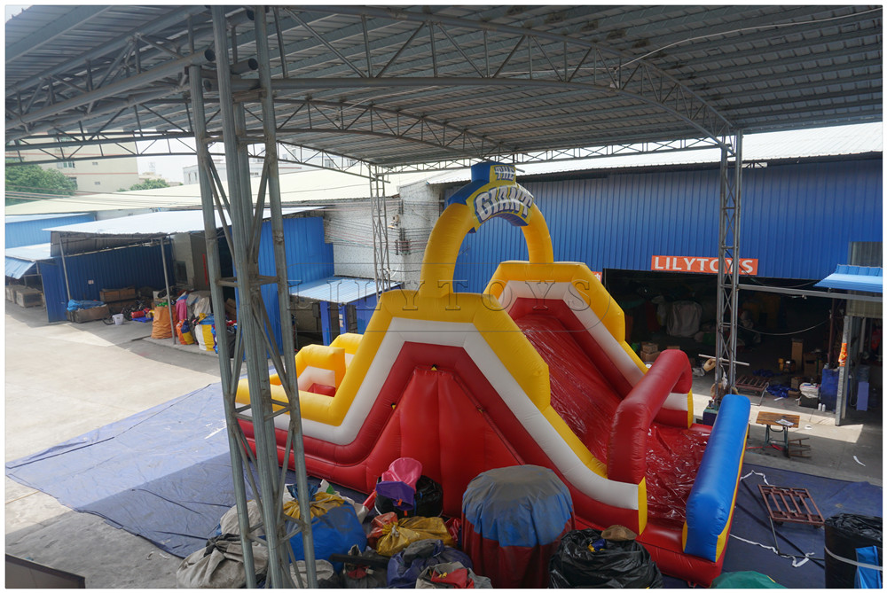 inflatable obstacle courses-23